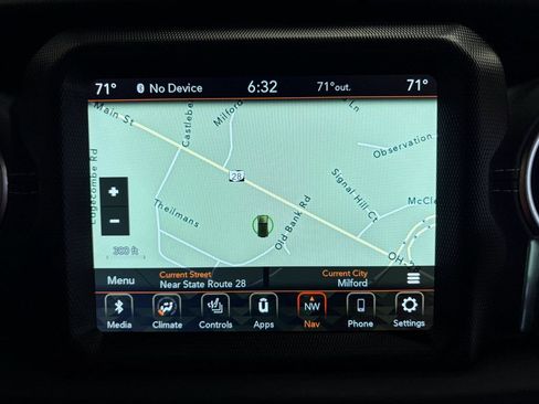 Used 2022 Jeep Wrangler Unlimited Sahara w/ Cold Weather Group AWD/4WD image 14