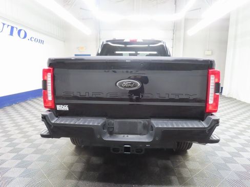 Used 2025 Ford F250 Lariat w/ Black Appearance Package image 37