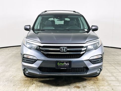 Used 2018 Honda Pilot Elite image 2