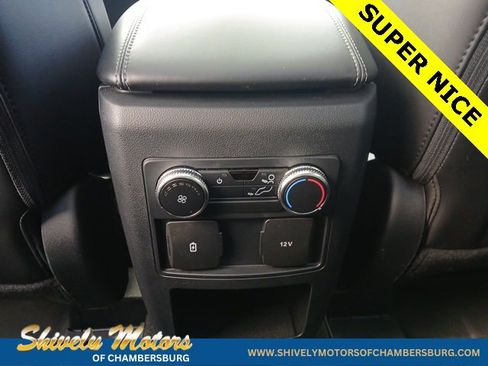 Used 2021 Ford Explorer XLT w/ Equipment Group 202A image 15