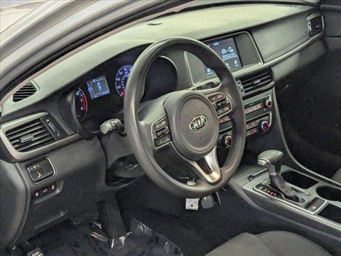 Used 2018 Kia Optima LX image 10