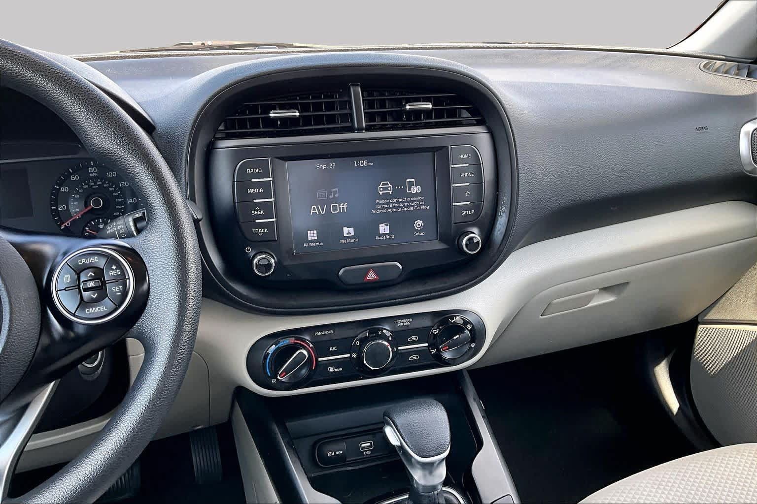 Used 2020 Kia Soul LX FWD image 7