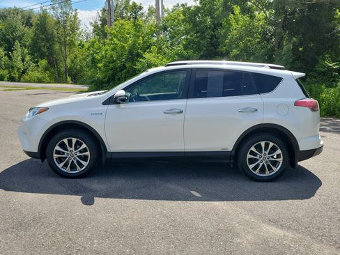 Used 2016 Toyota RAV4 Limited w/ Advanced Technology Package AWD/4WD image 8