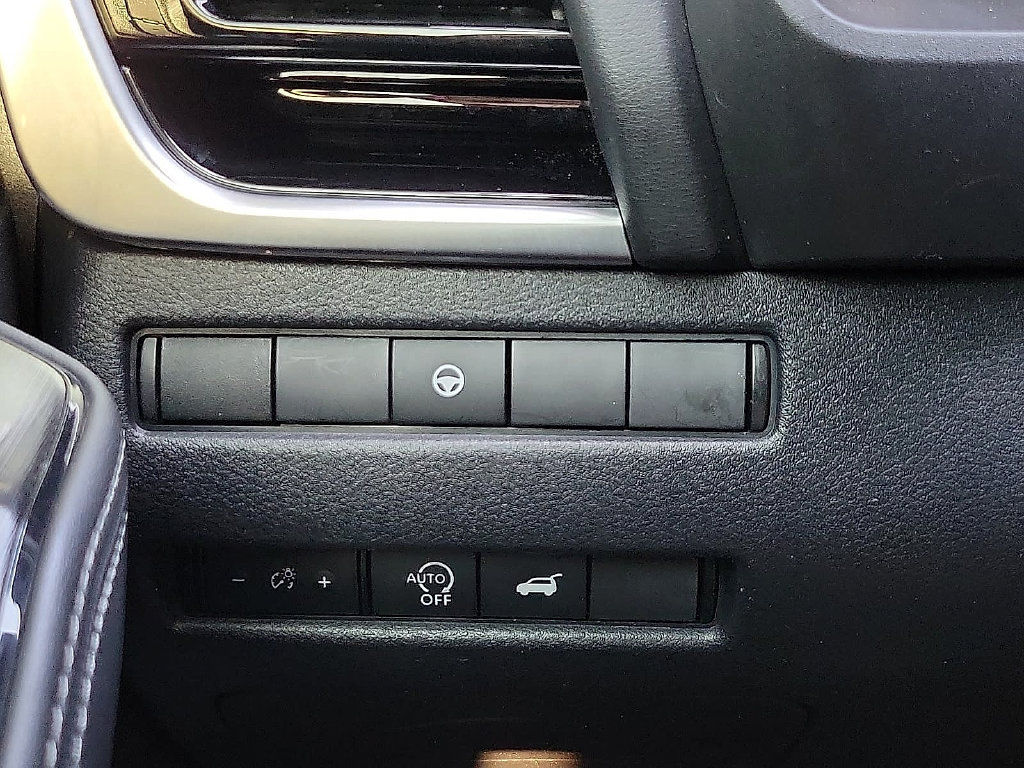 Used 2023 Nissan Rogue SL w/ SL Premium Package FWD image 14