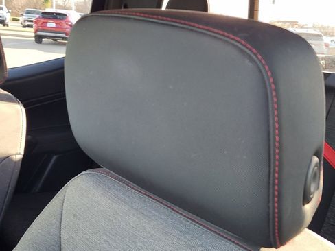 Used 2023 Chevrolet Colorado Z71 w/ Z71 Convenience Package 2 image 19