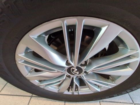 Used 2019 INFINITI QX80 Luxe image 31