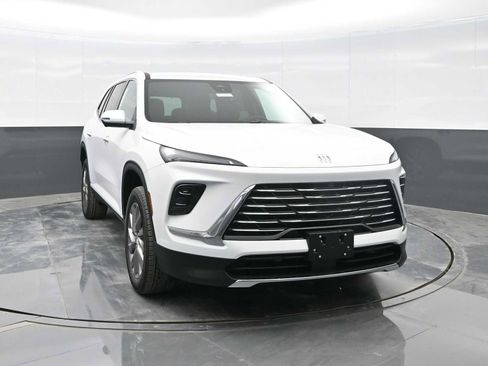 New 2026 Buick Enclave Preferred w/ Power Package image 2