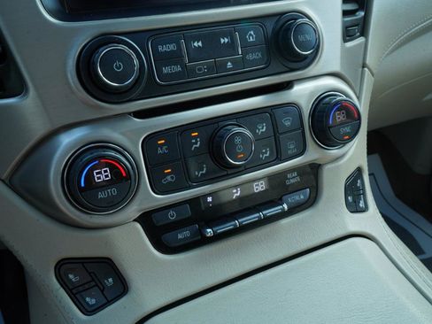 Used 2019 GMC Yukon Denali w/ Open Road Package AWD/4WD image 38
