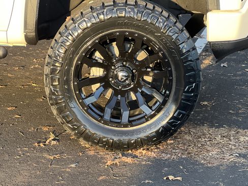 Used 2023 GMC Sierra 1500 Elevation image 10