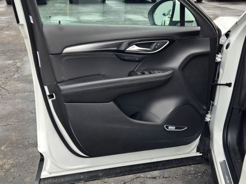 Certified 2025 Buick Envision Preferred image 18