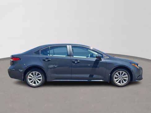Used 2024 Toyota Corolla LE w/ LE Convenience Package FWD image 7