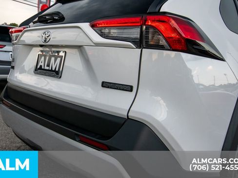Used 2024 Toyota RAV4 Adventure image 9
