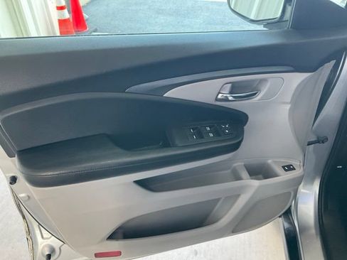 Used 2016 Honda Pilot EX-L image 4