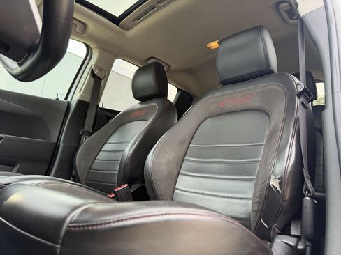 Used 2018 Chevrolet Sonic Premier w/ Driver Confidence Package FWD image 11