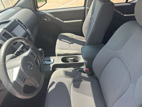 Used 2021 Nissan Frontier SV image 10
