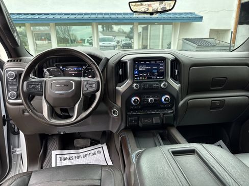 Used 2020 GMC Sierra 2500 Denali w/ Technology Package image 12