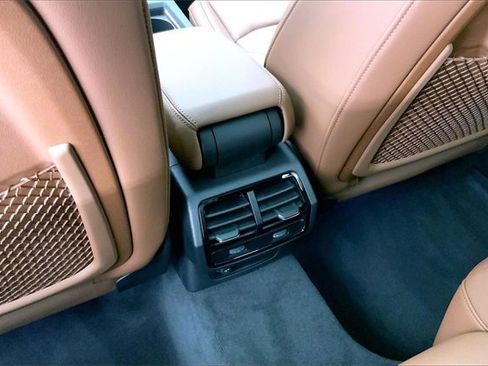 Certified 2025 Audi Q3 2.0T Premium image 34