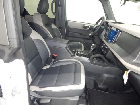 New 2025 Ford Bronco Big Bend w/ Black Diamond Package image 21