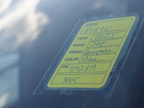 Used 2023 Jeep Compass Limited image 15