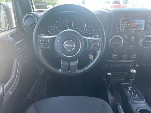 Used 2017 Jeep Wrangler Unlimited Sport w/ Quick Order Package 24S AWD/4WD image 19