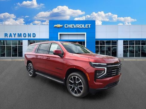 New 2026 Chevrolet Suburban RST w/ Comfort Package AWD/4WD image 11