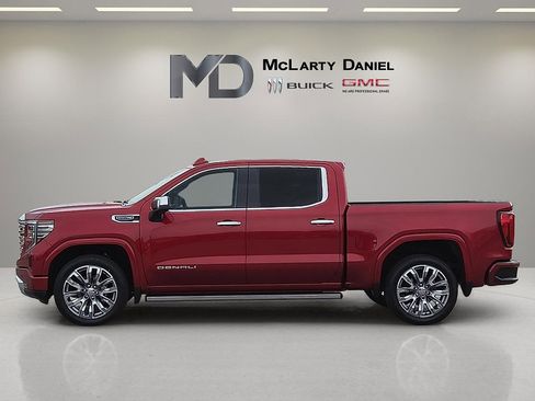 Certified 2024 GMC Sierra 1500 Denali w/ Denali Reserve Package image 3