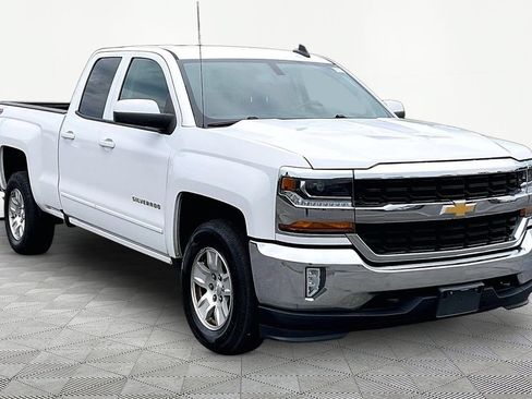 Used 2018 Chevrolet Silverado 1500 LT w/ All Star Edition AWD/4WD image 3