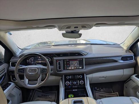 Used 2023 GMC Yukon Denali w/ Denali Reserve Package image 14