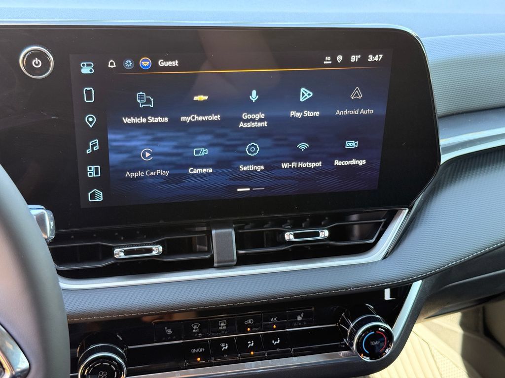 New 2027 Chevrolet Equinox LT w/ Safety and Technology Package FWD image 17