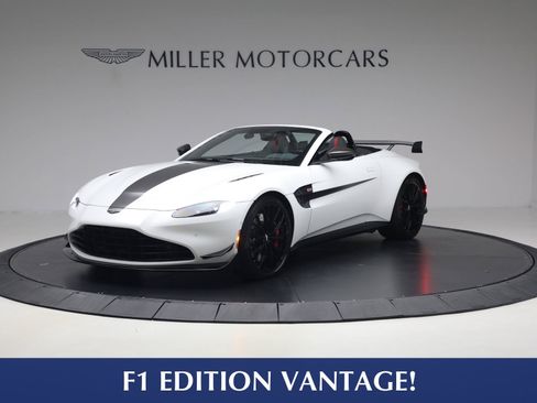Used 2023 Aston Martin V8 Vantage Roadster RWD image 1