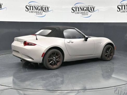 Used 2022 MAZDA MX-5 Miata Sport RWD image 7