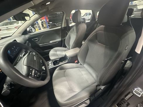 Used 2025 Kia K4 FWD image 17