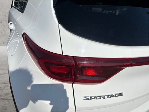 Used 2021 Kia Sportage LX AWD/4WD image 22