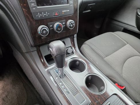 Used 2017 Chevrolet Traverse LT image 13