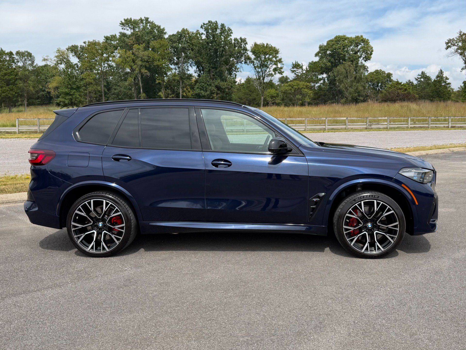 Used 2023 BMW X5 M w/ Competition Package AWD/4WD image 7