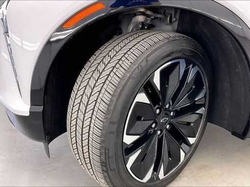 Certified 2024 Chevrolet Blazer EV RS AWD/4WD image 32