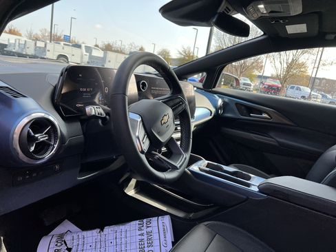 New 2026 Chevrolet Equinox EV LT image 48