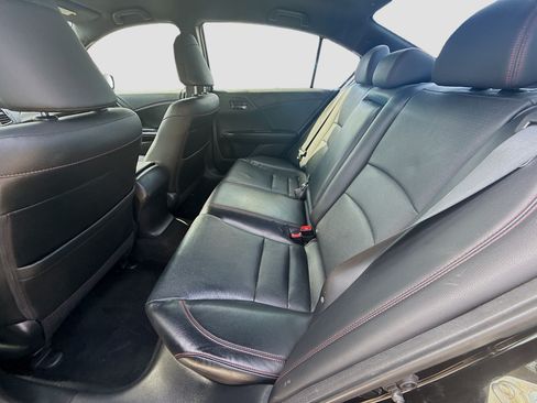 Used 2017 Honda Accord Sport Special Edition image 22