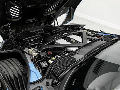 Used 2022 Aston Martin DBS Superleggera RWD image 37