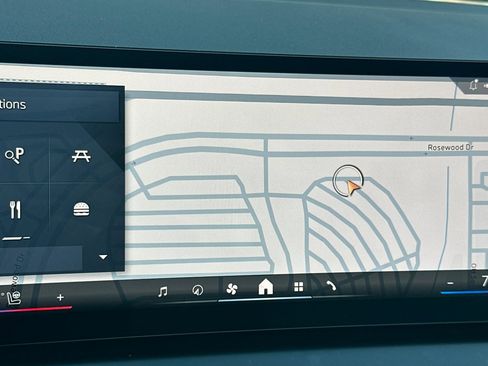 Used 2025 BMW X3 xDrive30i w/ Premium Package image 24