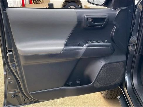 Used 2023 Toyota Tacoma SR AWD/4WD image 23