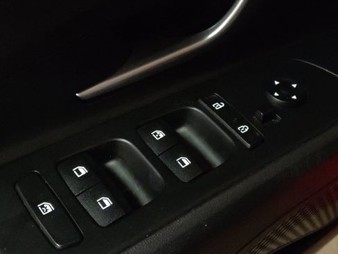 Used 2022 Hyundai Elantra SEL w/ Convenience + Premium Package image 27