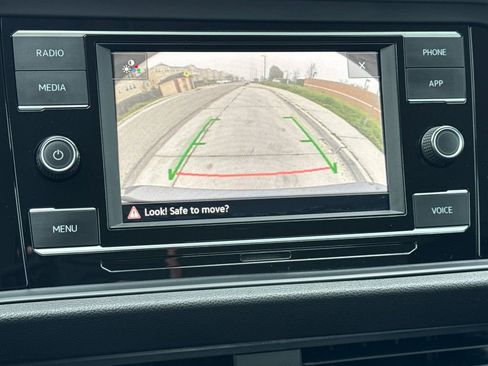 Used 2022 Volkswagen Jetta SE image 18