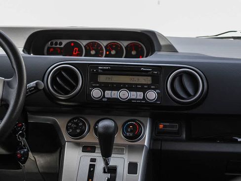 Used 2008 Scion xB FWD image 10