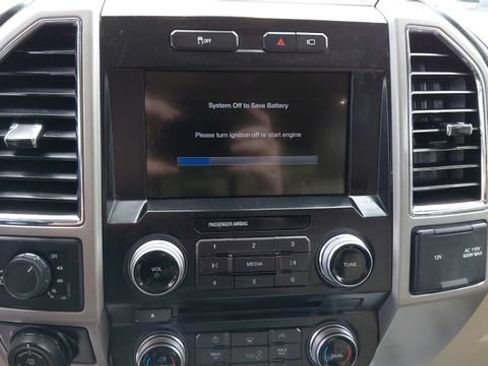 Used 2017 Ford F150 Lariat w/ Equipment Group 502A Luxury AWD/4WD image 19