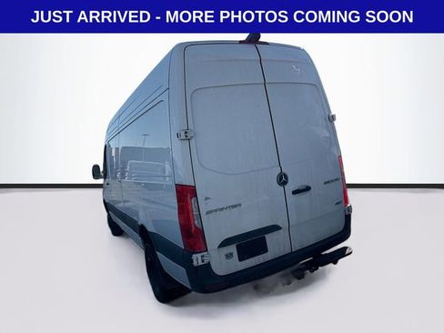 Used 2024 Mercedes-Benz Sprinter 3500 image 5