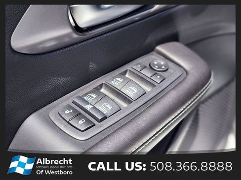 New 2026 Chrysler Pacifica Select w/ S Appearance Package AWD/4WD image 18
