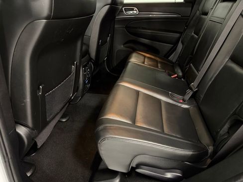 Used 2021 Jeep Grand Cherokee Limited image 22