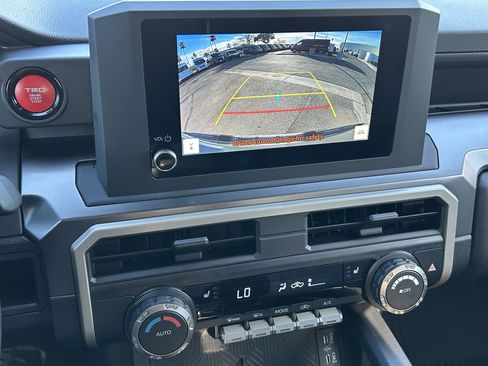 Used 2025 Toyota Tacoma TRD Off-Road AWD/4WD image 28