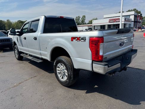 Used 2017 Ford F250 XLT w/ FX4 Off-Road Package AWD/4WD image 3